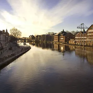 Apartment Newly Renovated Centre Flat - Pass The Keys, York