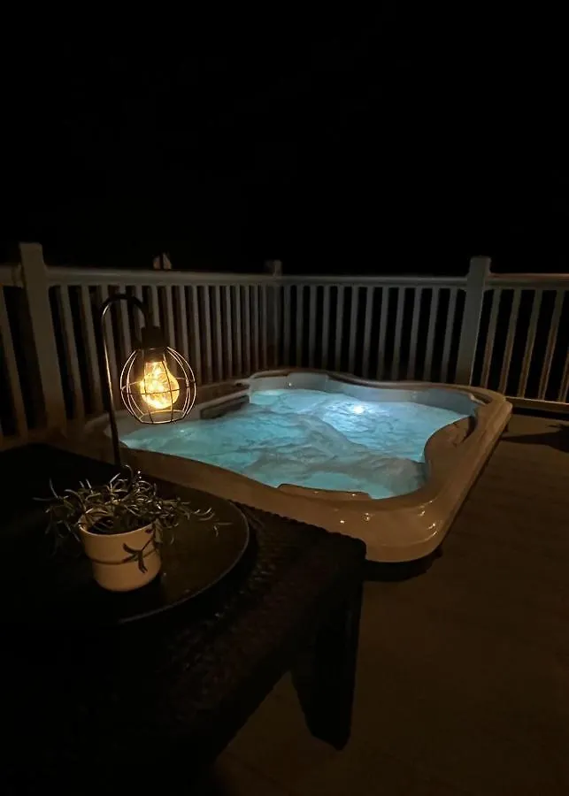Woodpark Lodge With Hot Tub York